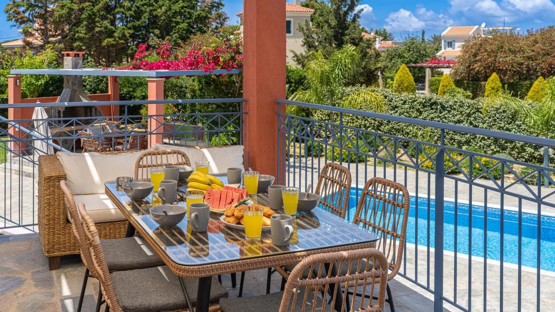 Eglina Villa'S Minia Greece