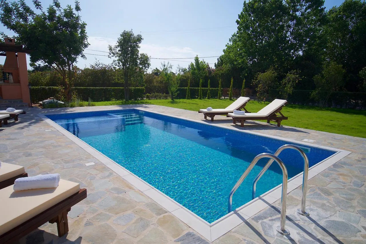 Eglina Villa'S Minia Greece